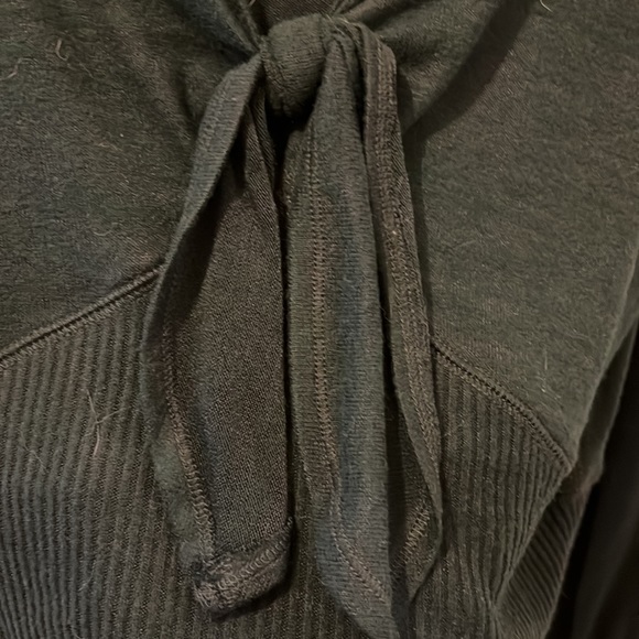 Abercrombie Soft/Cozy Sweater (M) - Picture 5 of 5